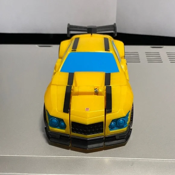 Hasbro Transforms Rescue Bots Bumblebee (missing controller) - Picture 4 of 7